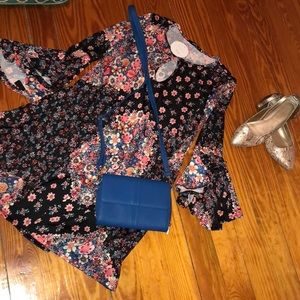 NWOT Blue pocketbook by Thirty-one